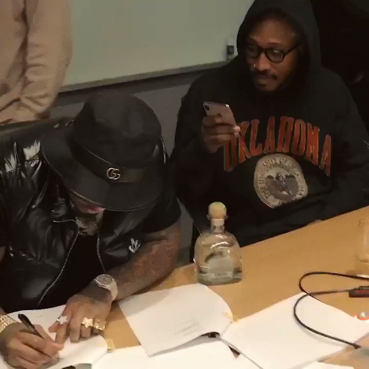 Just signed my first record deal ever ... Thank you @Epic_Records & @1future for believing in me 🦅