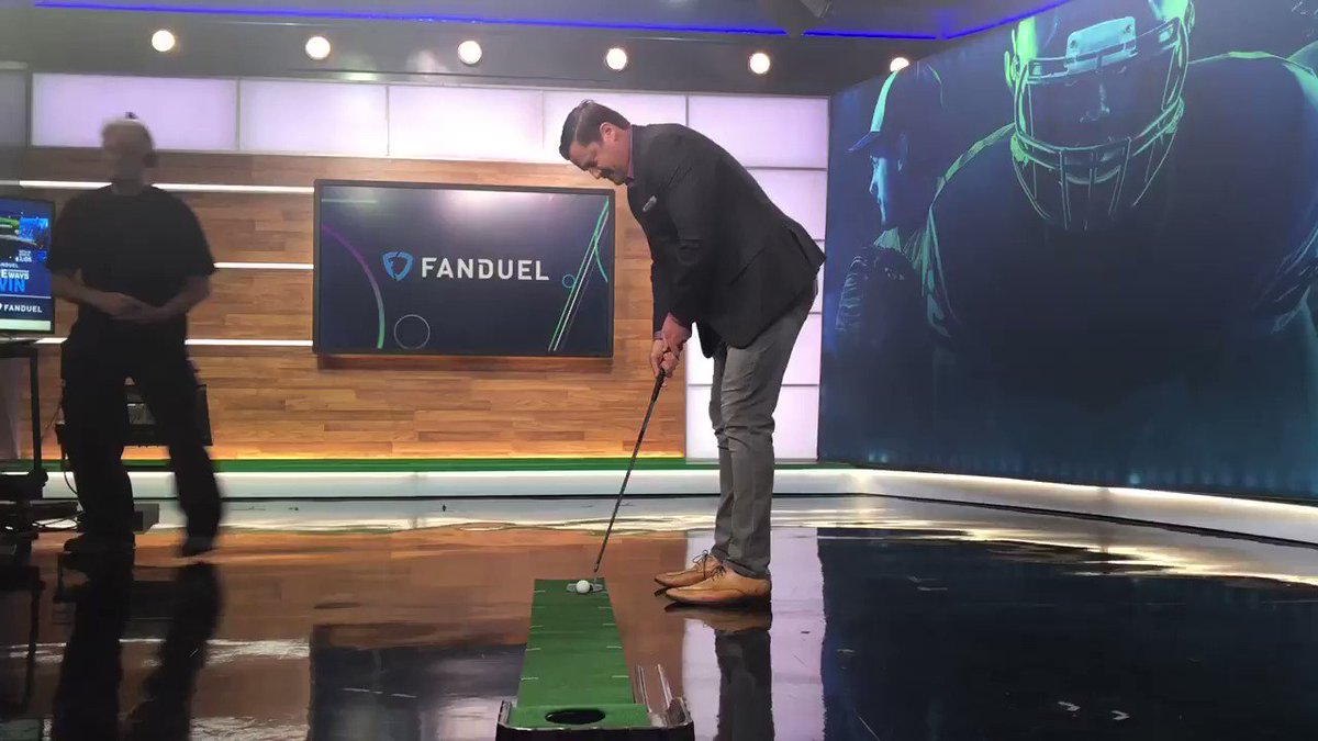 4/5 made puts by @mrogondino during the commercial break ⛳️
@icecoldexacta, you got next?
