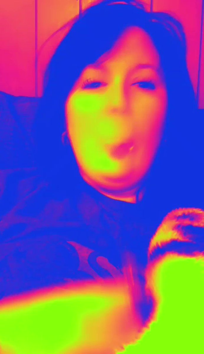 #bored #boredom #vape #vapepen #vapequeen #basic #basicbitch