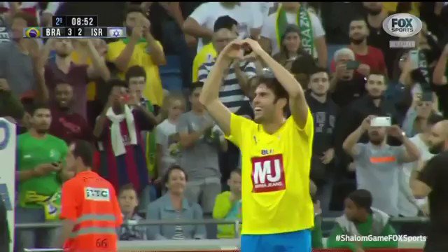 Já que amanhã tem jogo da seleção, hoje vai o #tbt de duas semanas atrás com uma camisa amarelinha!!! Chapadinha clássica né 😜⚽️❤️
.
.
🎥 @FoxSportsBrasil https://t.co/sUM5BrgDH6