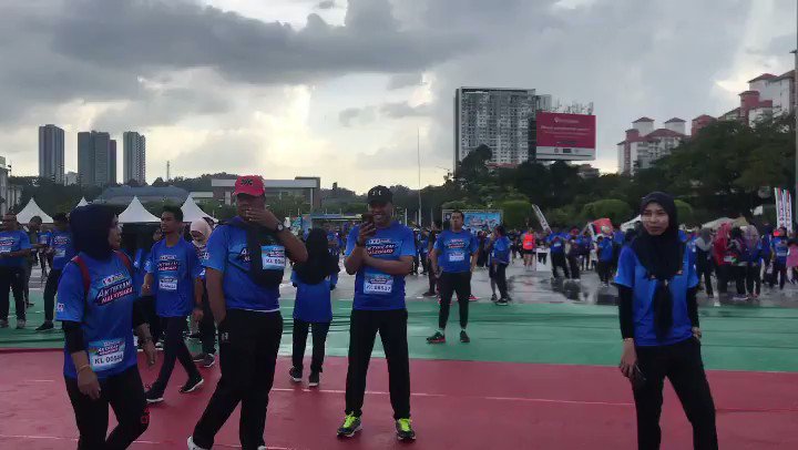 Kami dah sedia! πͺ
Situasi terkini keadaan di Parking B, Stadium Nasional Bukit Jalil sempena #Hari100PLUSAktifkanMalaysiaku.
Kepada warga Lembah Kelang yang hampir dengan SNBJ, anda masih belum terlambat untuk menyertai kami di sini.
Jom turun ramai-ramai! πββοΈπββοΈ
#100PLUSMY https://t.co/OJoGb2SUS2