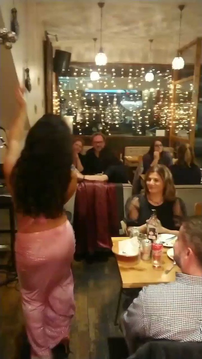 Hattush was amazing last night 🌃#se23 #honoroakpark #hattush #entertainment #croftonpark #eastdulwich #brockley #lewisham #carford #kebab #meze #mangal