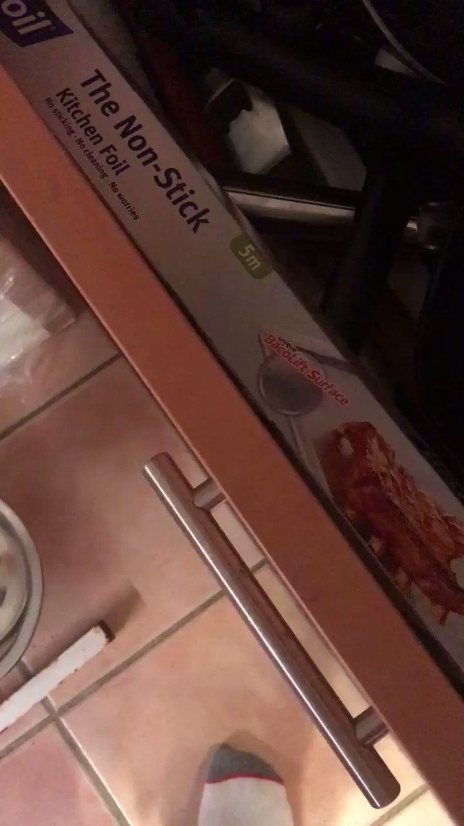 Is #Chewbacca in my kitchen? 🤷♂️#StarWars #Wookie #beenalongweekend #toomuchEstrella #illgetmycoat