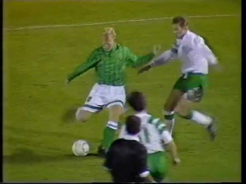 Happy 60th birthday to former Northern Ireland striker Jimmy Quinn, what a goal this is! 