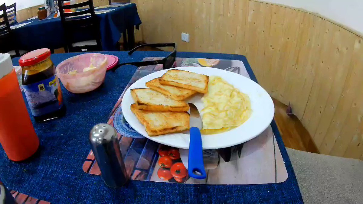 When you arrive in Leh, it's a must to keep yourself hydrated, layered and energised : the last thing is best done by having eggs, butter toast and a green chilli :-D #omlette #eggs #breakfast #leh #ladakh #lehladakh #timelapse #buttertoast #toast