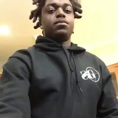 Who remember This ? 🤣#FreeKodak #blueface #bluefacebaby #bluefacebleedem #thotiana #chiefkeef #lilbaby #gunna #souljaboy #tyga #baby #souljaboychallenge #worldstar #kendricklamar #akademiks #raesremmurd #kodakblack #liluzivert #drake #kanyewest #migos #lilwayne #21savage