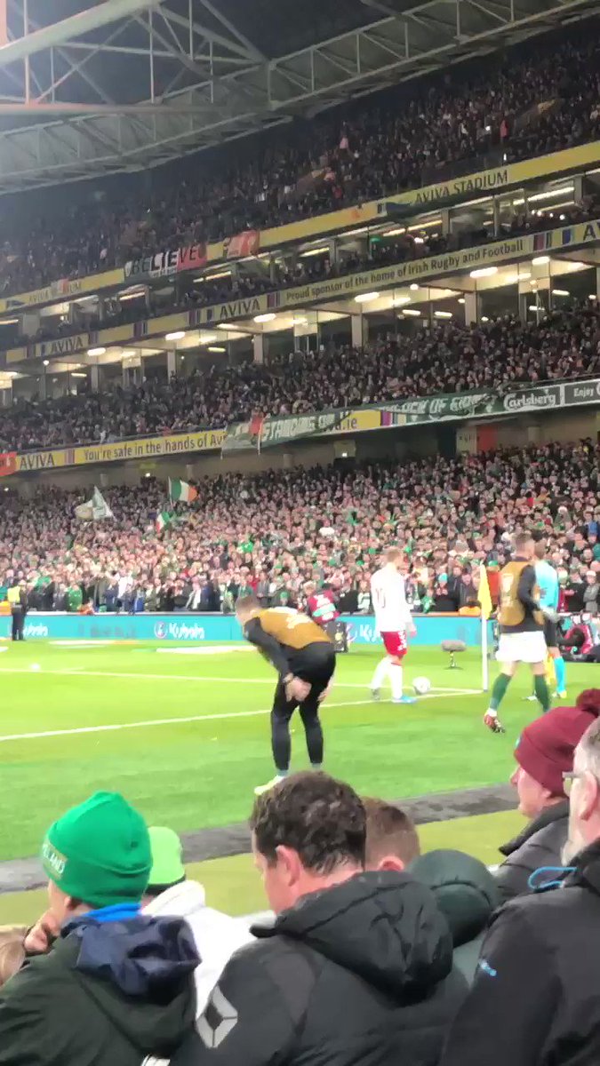 Rep Of Ireland fans singing Jan Vertonghen, he's shagging your wife? to Christian Eriksen https://t.co/ZFJwU3ArLt