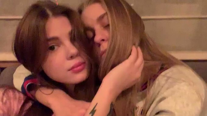 I’m going to cry course I love her so fucking much https://t.co/HdZChIk5v0