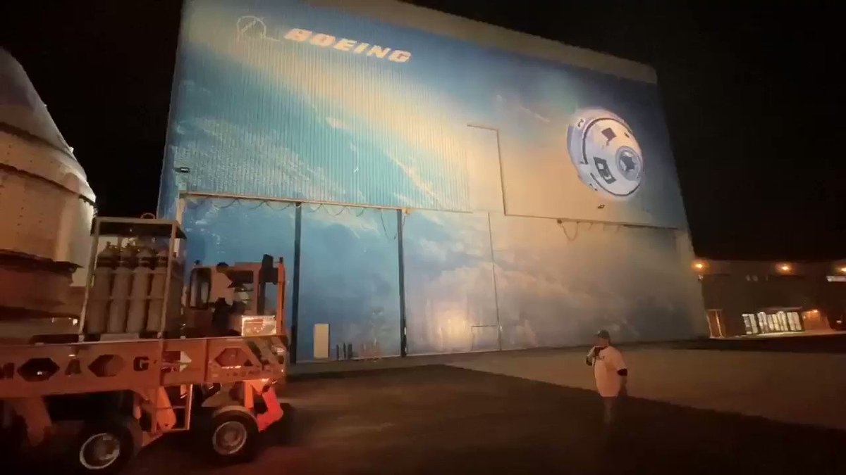 #Starliner employees ready for the celebration cheered as they witnessed this.