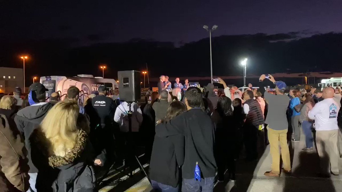Hundreds of employees who’ve spent thousands of hours building #Starliner have to come to see this Orbital Flight Test spacecraft off. They’re getting ready to hear from @Astro_Ferg and the @Commercial_Crew astronauts who will fly in the spacecraft. Hearing from @Astro_CabanaBob