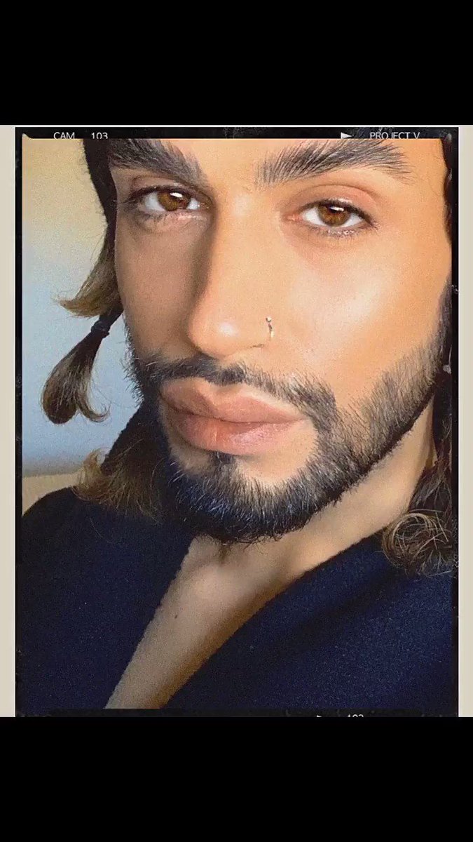 Day to night makeup
#daytonight #makeup #ThursdayMotivation #mua #lisboa #goodmorning #upbeat
#video
See my latest post for the day version and products used. Night version coming next ❤️