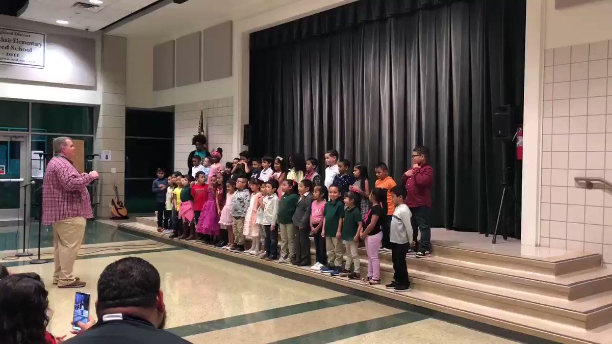 Roxxy Griffin (@roxxy_griffin) on Twitter photo 22/11/2019 00:09:42 Our 1st grade osos fabulosos! Aren’t they precious???? Our 1st grade osos fabulosos! Aren’t they precious????