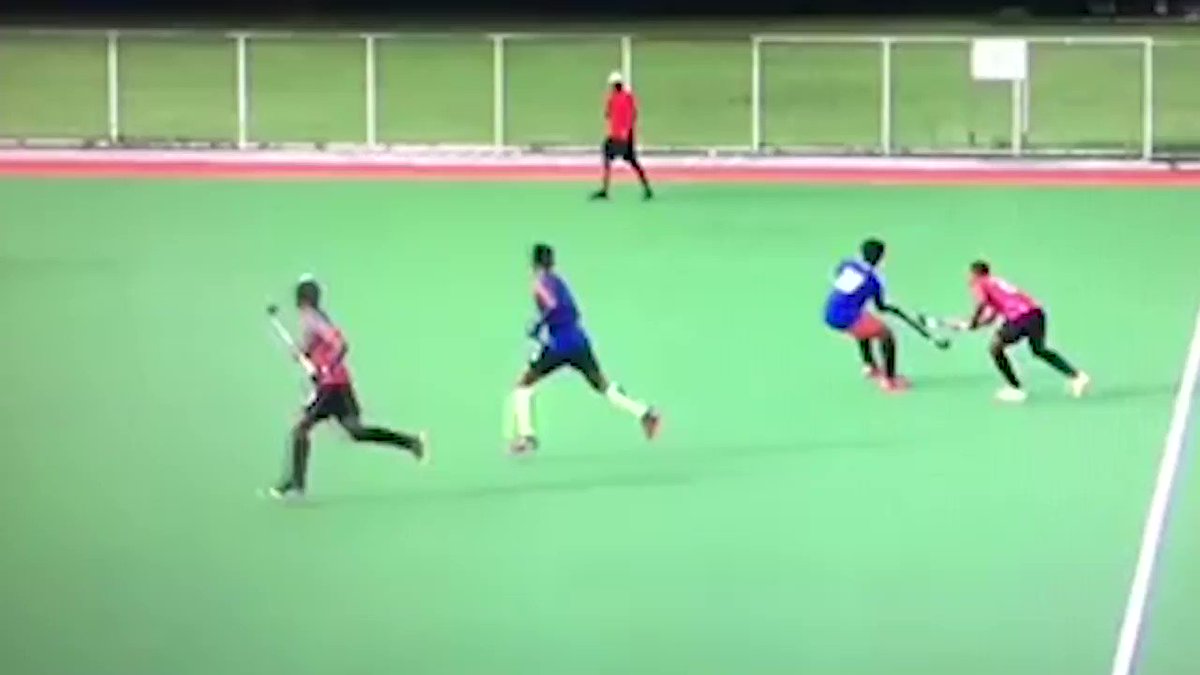 What has been your success ratio with one-handed goal attempts?ππ We received this video from Ranjan AiyappaIf you have some amazing hockey moments to share with us. Drop us an email.βοΈ: video@fih.ch#FridayFeeling #HockeyFans