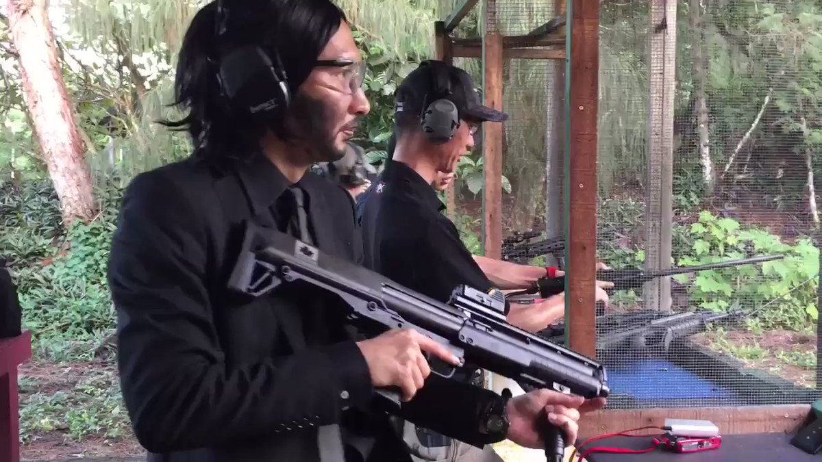 ジョン ウィックのコスプレで Ksgショットガンの実銃を撃つという夢を叶えてきました 鰐軍曹 Scoopnest