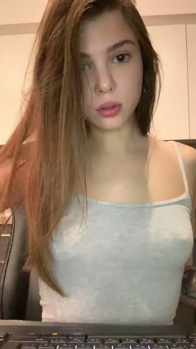 Online ? https://t.co/9CTweJKxaq
