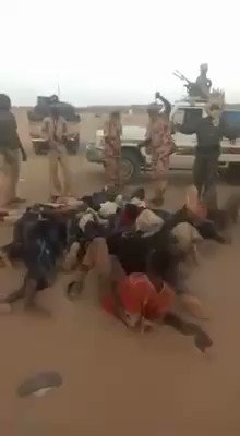 Quelle Cruauté !Quelle Barbarie !Quelle lâcheté !De cette armée tchadienne membre Du #G5sahel incontournable allié de la #France 🇫🇷.la 🇫🇷 est responsable de cet acte.Bientôt 30 ans que la 🇫🇷 :- complice de cette dictature.- protège cette dictature