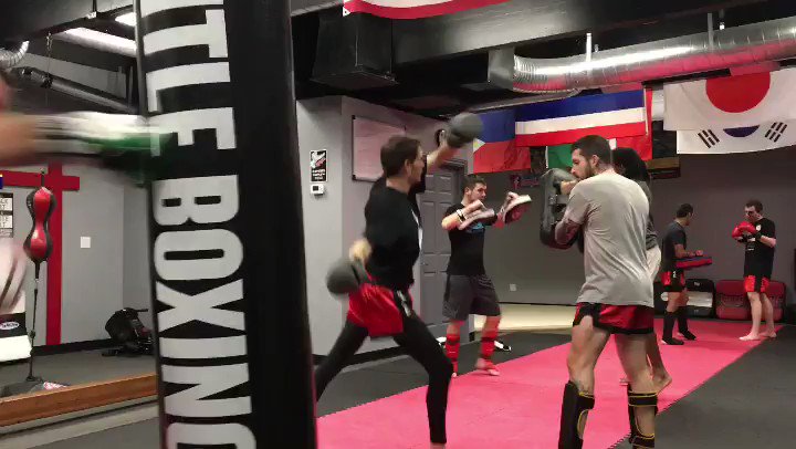This is our path to greatness. A path we take alone when the cage doors close. Others may walk it with you, but nobody can walk it for you. Get your ass up and train 💪🏼💪🏼💪🏼
#MuayThai #RevivalCBD #KickBoxing #Boxing #RevGear
@GamebredFighter @stylebender @TheNotoriousMMA