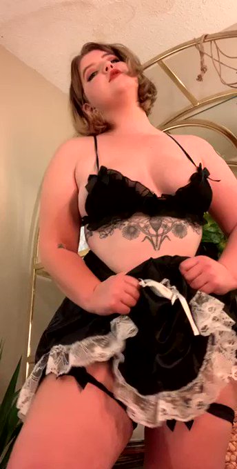 I just shot a French maid shoot with @theomgcosplay and I have so many snaps up https://t.co/DmESyoS<a class="tags" href="/tag/theomgcosplay">@theomgcosplay</a>