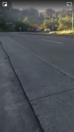 Por si no pudieron ir a ver el show aéreo, aquí una extraurbana que casi vuela...Si le pone volúmen, es probable que sienta escalofríos.