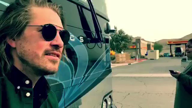 Well we broke down outside of Vegas this morning... http://hanson.net members go checkout the full blog. Everyone else here’s a little taste. #tour #brokedown #vegas 👍👍👍 see you at the show tonight.