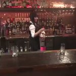 バーテンダーに助けを求める方法がスタイリッシュでかっこいい 話題の画像プラス
