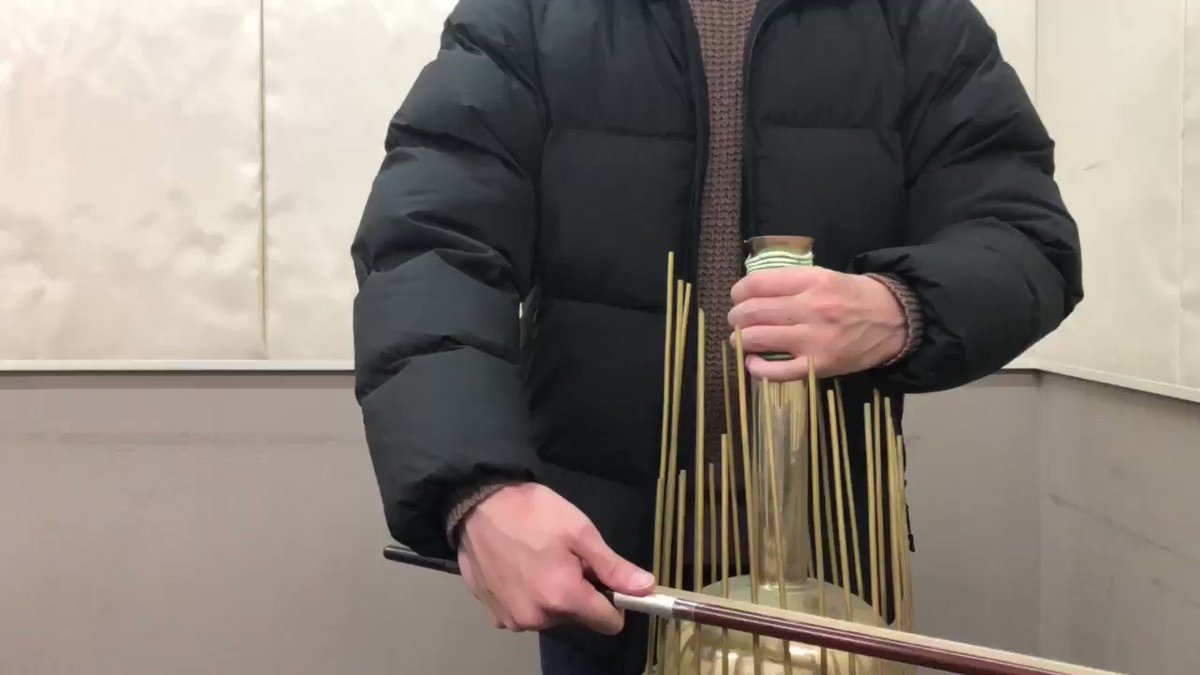 ホラー映画でよく耳にする不穏な音はこれで作られていた？！不思議な楽器「ウォーターフォン」