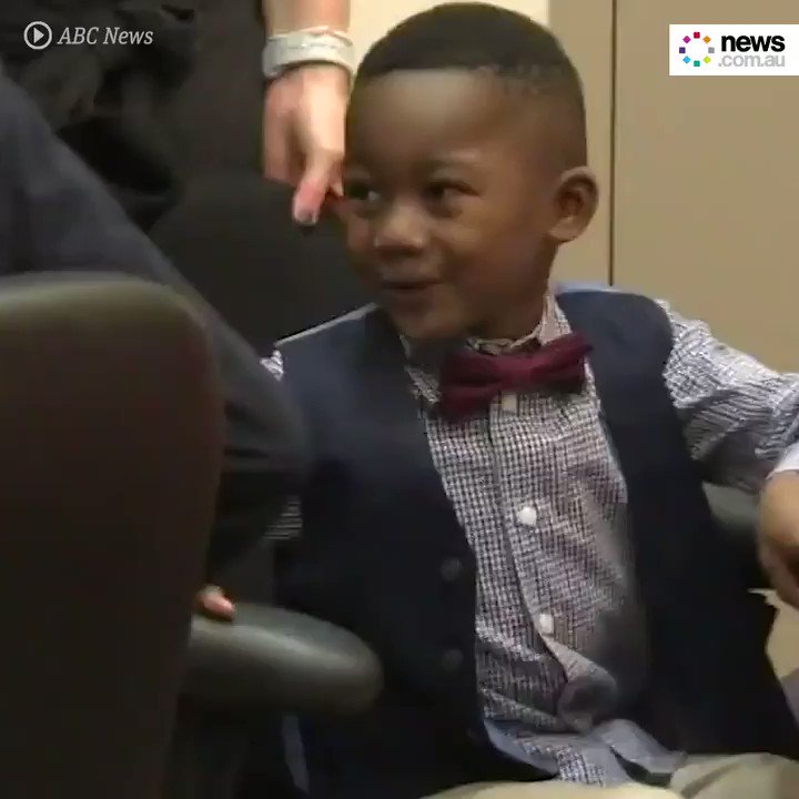This little boy's entire kindergarten class showed up to his adoption hearing and it's the sweetest thing 😭