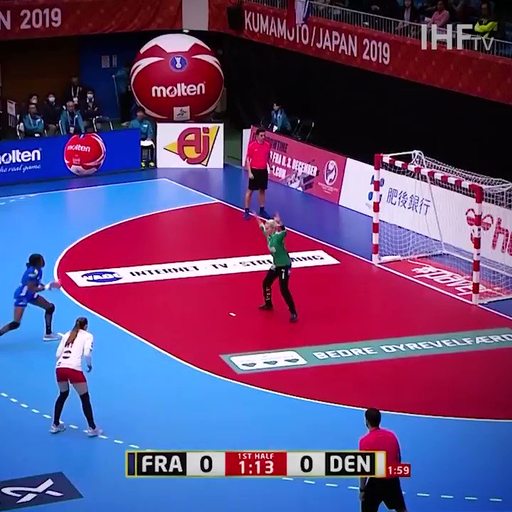 19女子ハンドボール世界選手権大会 フランス デンマーク デンマークのゴールキーパー サンドラ トフト Sandratoft 選手の素晴らしいセーブが光りました セーブ率47 19女子ハンドボール世界選手権大会 フランス デンマーク デンマークのゴールキーパー サンドラ トフト Sandratoft 選手の素晴らしいセーブが光りました セーブ率47