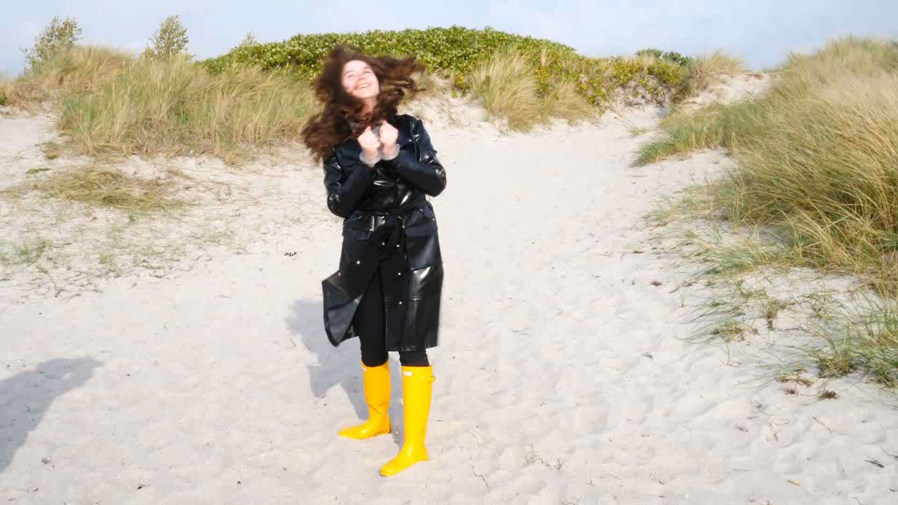 jeanpierre dumais on Twitter "Hunterboots Raincoat Raingear 