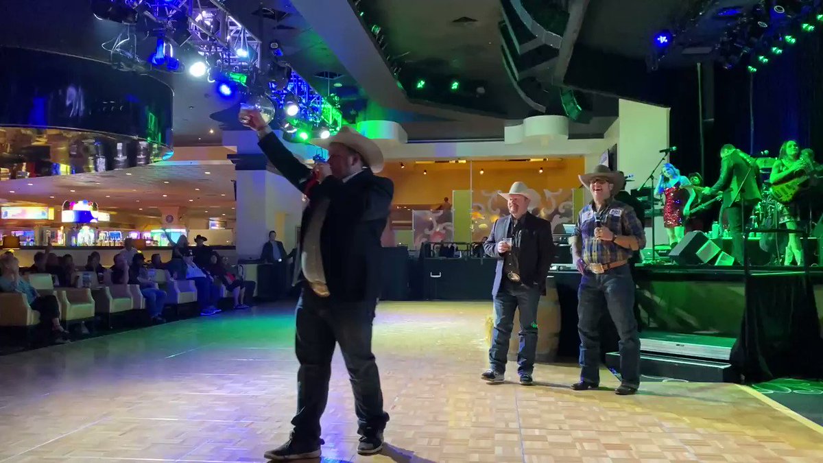 Do you like dancing?! How about drink specials?! Buckin’ Bash, hosted by Justin Rumford, at the @orleanscasino is where you want to be! Here was #NFR night number one’s “Toast of the Night” #RidinForTheBrand https://t.co/ct99YRDTn3