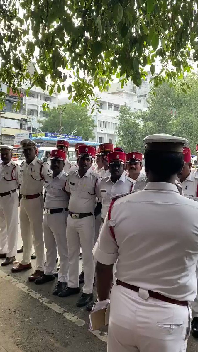 With traffic cops today.Helping them realise the value of their contribution towards road safety.Also how could they be more effective with use of their mobiles by photographing the violations and feeding into the systems for record. @TfLTrafficNews @PTI_News @ANI @airnewsalerts