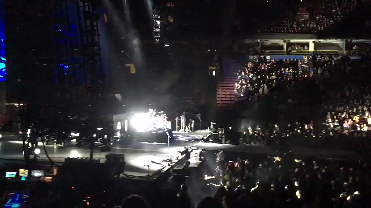 @5SOS thank you for such an amazing night, you absolutely rocked it. Couldn’t have asked for anything better. Love you ❤️
#8Yearsof5SOS #WorldWarJoy