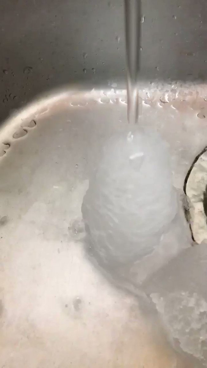 富山の気温は見ての通り・蛇口の水がどんどん凍っていく・・・！！すぐにシャーベットが食べれるくらいｗｗｗ