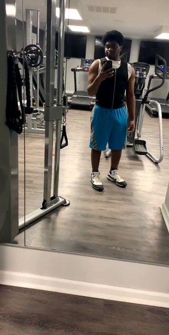 Who wants to see the fun video??
?
? Add Me On Snapchat@ No.Fucksdoe
?
#gymflow #exercise #dickprint