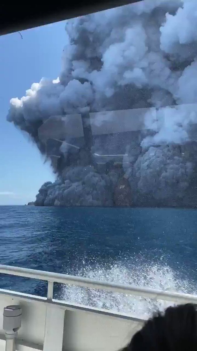 #Breaking: Just in - At least five people dead and 18 people injured when a Volcano erupted at #NewZealand's White island.