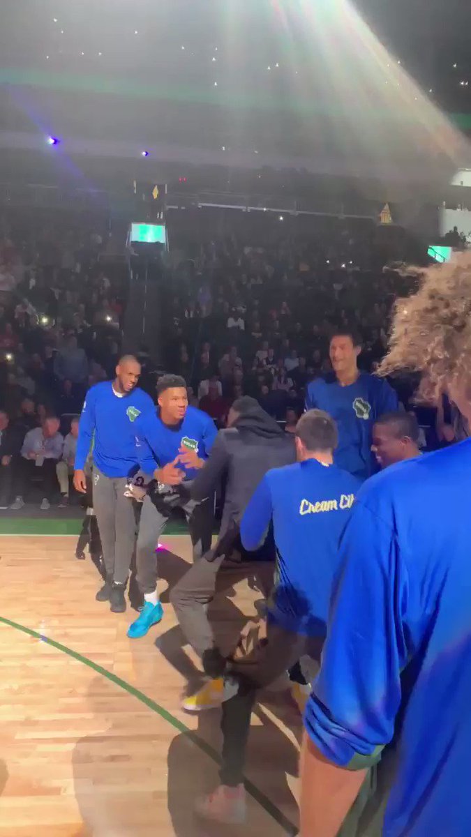 Nbaバックスアデトクンボ兄弟の試合日程にライブ中継や見逃し動画の無料視聴方法 Sports Bigair