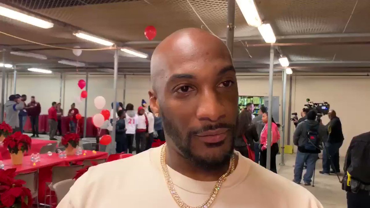 Very cool of Aqib Talib to keep his commitment to these kids and this holiday shopping spree in LA, even though he was traded at the deadline to Miami.