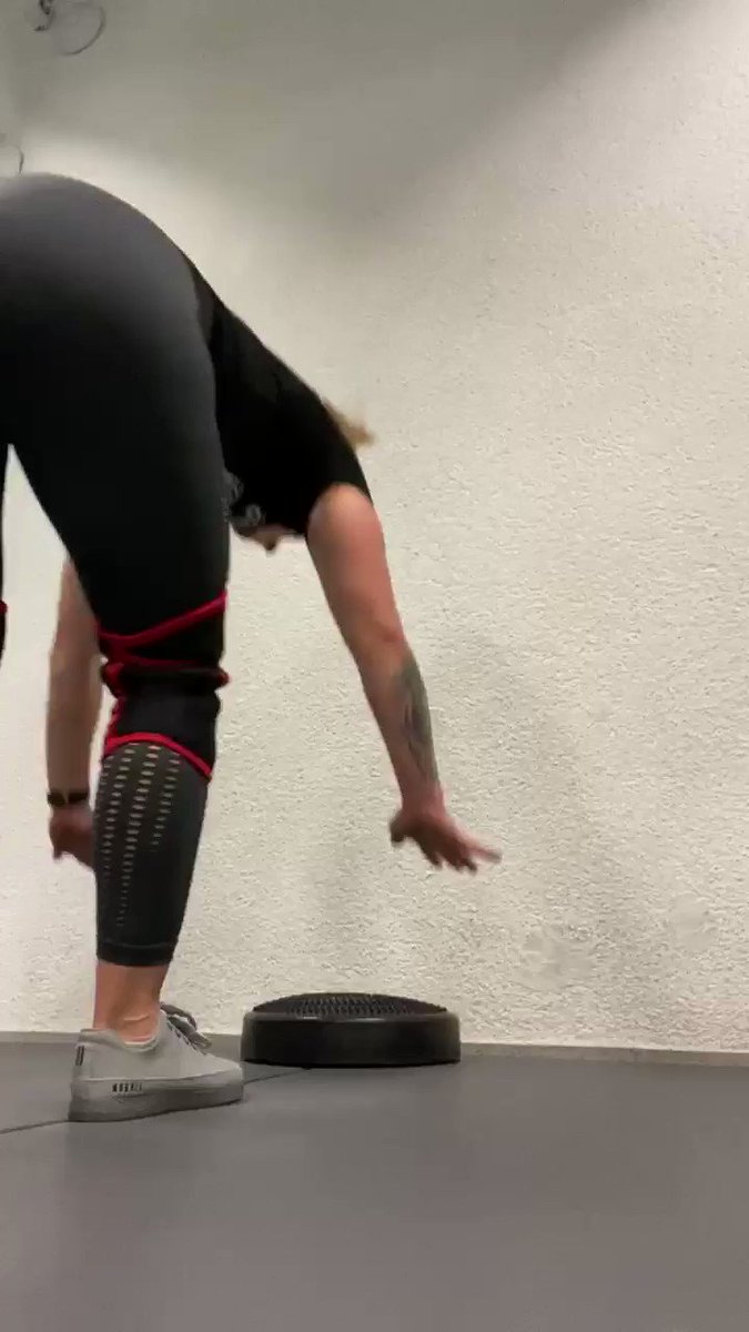 That’s not a part of the training.... that’s the fun part #WallPushUp #StrengthTraining #powerlifting