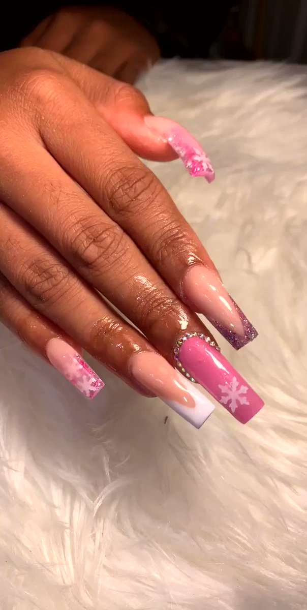 💗MAMACITA💗 (@Ebozinam__) on Twitter photo 2019-12-13 06:25:06 I think these are the cleanest winter nails i think I’ve done so far. Wow ❄️💕 I think these are the cleanest winter nails i think I’ve done so far. Wow ❄️💕