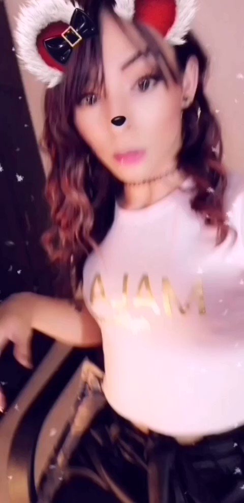 Model - samantha Hot