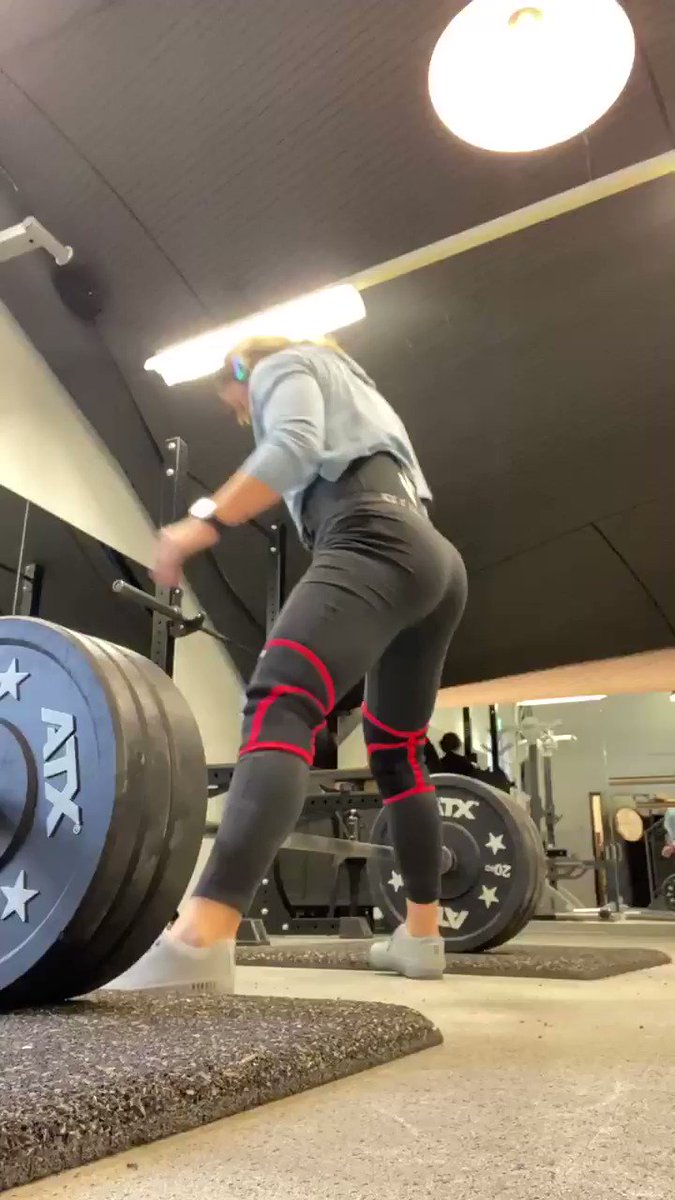 In sumo hips should come as close as possible to the bar. That will allow you to use your body as a lever. Hips thrust- bar goes up. But hips go back where they have started #deadlift #strengthtraining #powerlifting