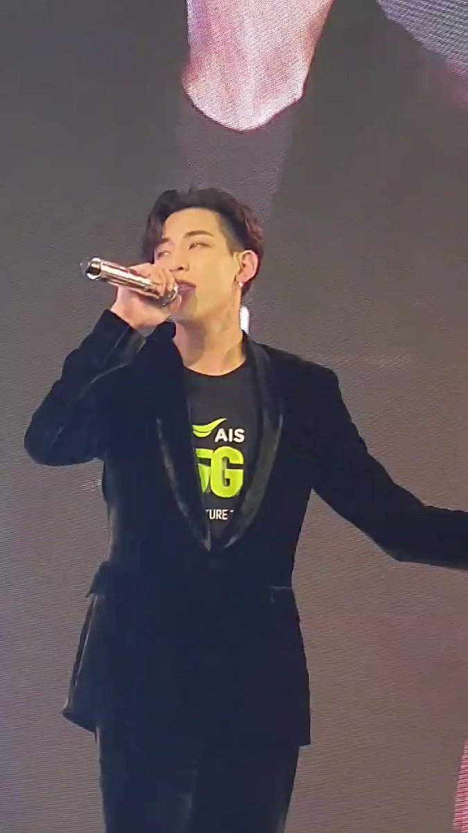 แบบนี้คือบัมบัมของพี่นุช กำลังจะกลายร่างเป็นพี่กันต์ใช่ไหม 😳
#BamBam
#bambam1a
#AIS5Gที่1ตัวจริงxBAMBAM
