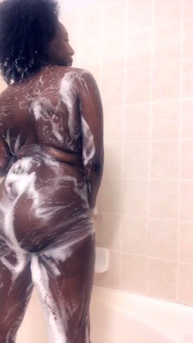 Model - OMGiana boobs