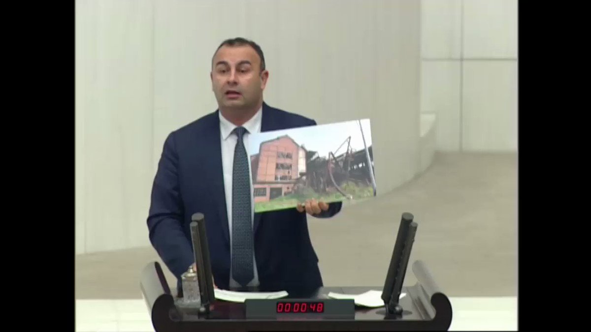 Tarihi Elektrik Fabrikası'nın üzerinden helikopter ile geçip birilerine sözler mi verildi? @izmirbld en yüksek teklifi verdiği ihale neden onaylanmıyor?Şu unutulmasın; İzmirli kent mirası olan bu fabrikayı peşkeş ÇEKTİRMEZ!@tuncsoyer #TBMM #İzmir #ElektrikFabrikası