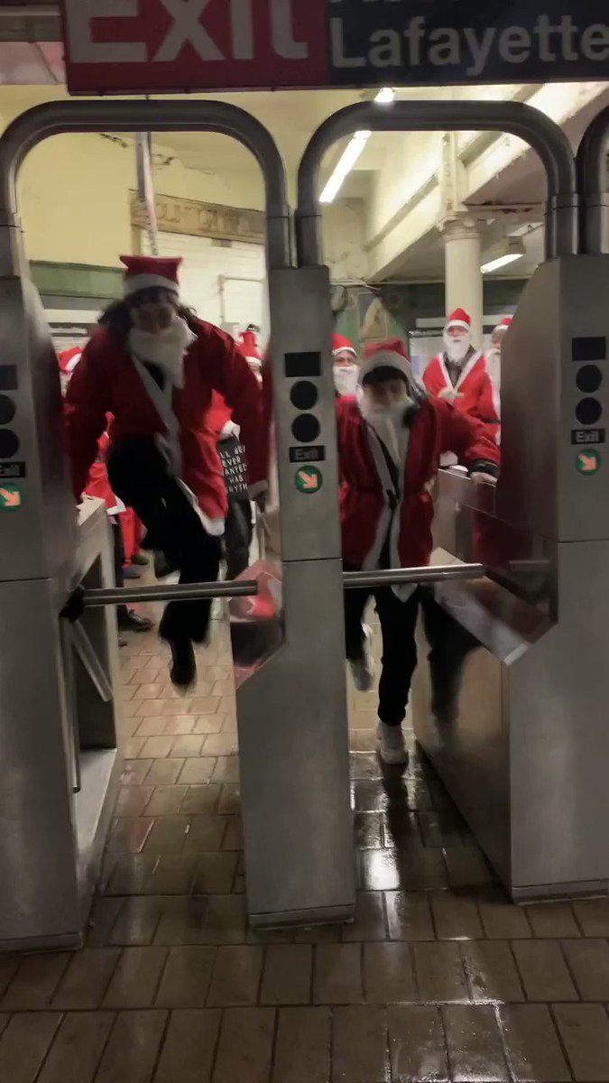 Damn... SantaCon is lit y'all