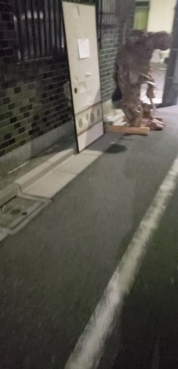 ご自由にお持ちください？さすがに怖すぎて無理www