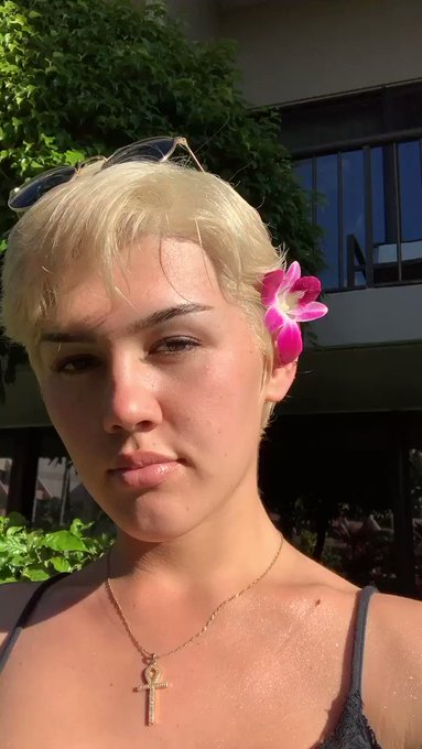 y&rsquo;all this @fentybeauty body lava is DOING IT FOR ME https://t.co/nsJeLXb79I<a class="tags" target="_blank" title="On Twitter" href="/?out=eyJ0eXAiOiJKV1QiLCJhbGciOiJIUzUxMiJ9.eyJpYXQiOjE3MTk5MTU0NjUsImlzcyI6InR3cG9ybnN0YXJzLmNvbSIsIm5iZiI6MTcxOTkxNTQ2NSwiZXhwIjoxNzUxNDUxNDY1LCJyZWRpcmVjdF91cmwiOiJodHRwczovL3R3aXR0ZXIuY29tL2ZlbnR5YmVhdXR5In0.hVrmAT4yanLCRElpU0SChaJg57dEvOfhUDGpncKQMA28ithBcvojaAJNIt17qEMYwISYenlde7veskImjQdMnw">@fentybeauty</a>