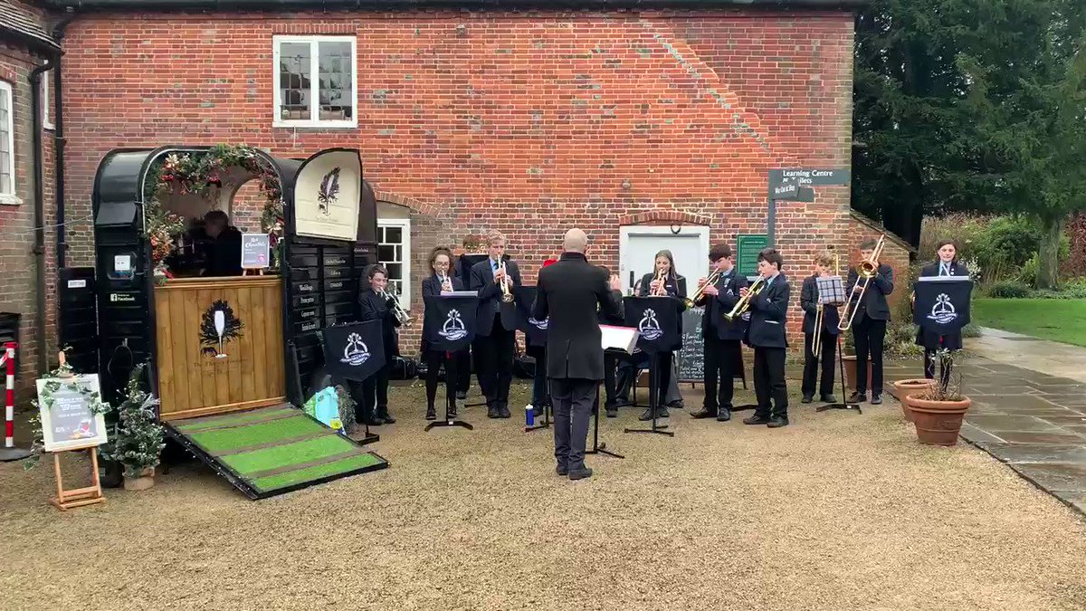 Jane Austens House Museum (@JaneAustenHouse) on Twitter photo 2019-12-16 14:54:52 Earlier today, the brass band from @AmeryHillAlton performed Christmas carols for our visitors. They were fabulous - thanks everyone! ๐บ๐ถ Earlier today, the brass band from @AmeryHillAlton performed Christmas carols for our visitors. They were fabulous - thanks everyone! ๐บ๐ถ