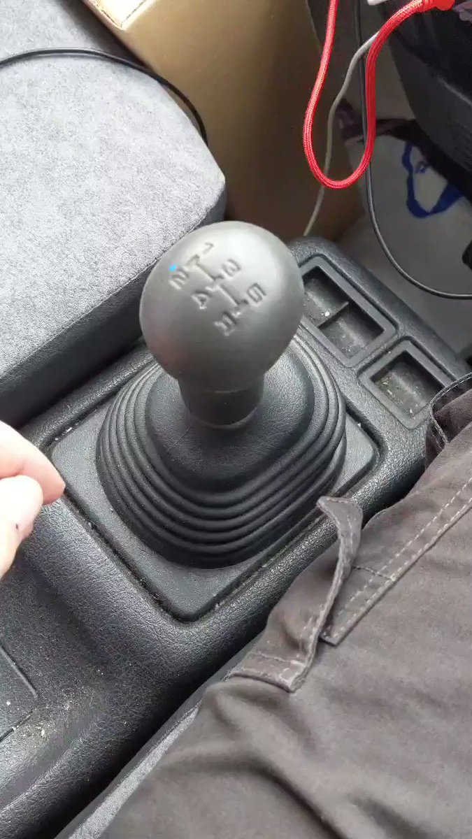 Mt車だとエンジン始動前や停車時にかならずコレやるの理解してもらえるかな 話題の画像がわかるサイト