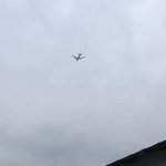 緊急着陸!福岡空港から飛び立った全日空機!エンジンから火を噴いていた。